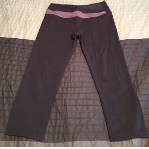 Lululemon Astro crops